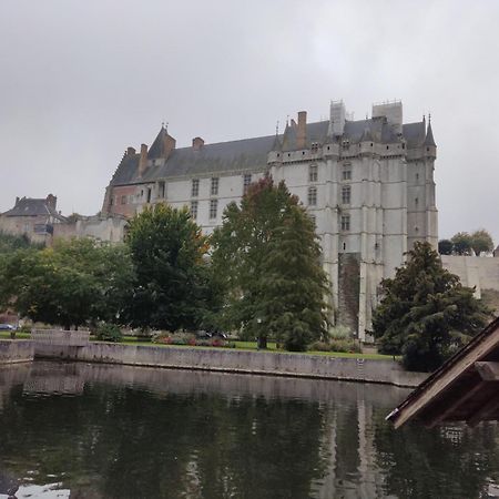Halte Douillette Au Coeur De La Ville Châteaudun Exterior foto